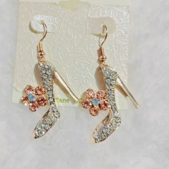 Gold-tone high-heeled shoe type earrings with rhinestones, Alloy shoes. Durable - Picture 8 of 8